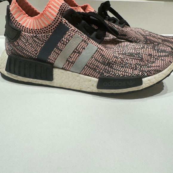 Pink Adidas ultra boosts - Picture 4 of 4